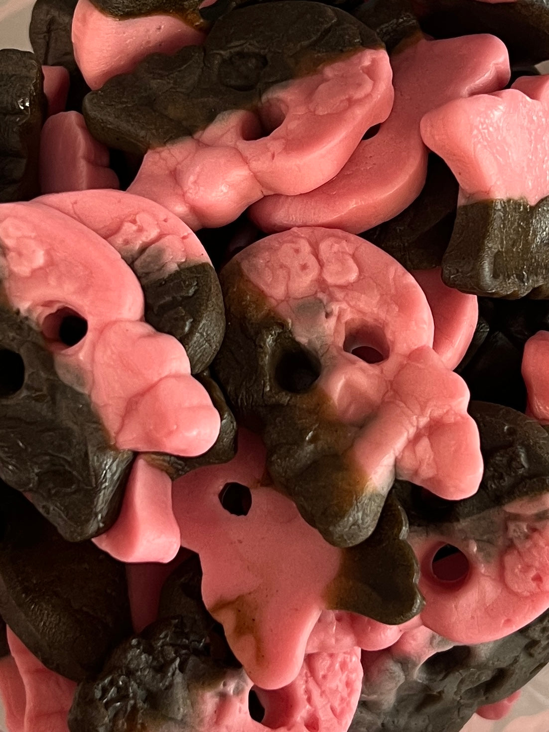 BUBS Raspberry Liquorice Skulls
